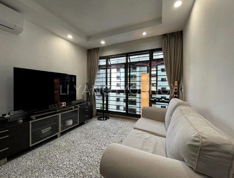 Common Room (HDB) for Rent in  460 Clementi Avenue 3 - Image 1